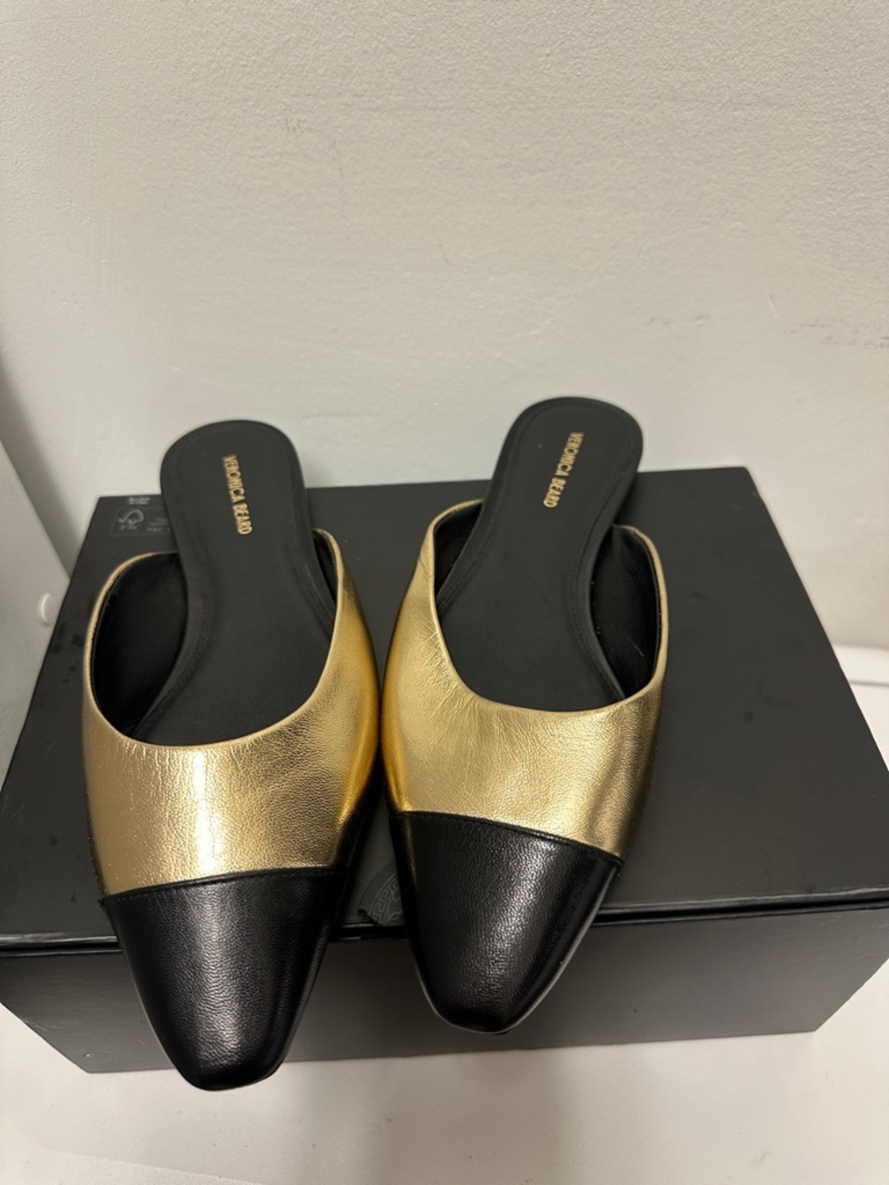 Veronica Beard Carlotta Metallic Gold and Black Leather Slip-On Mules, so comfy - Picture 5 of 9
